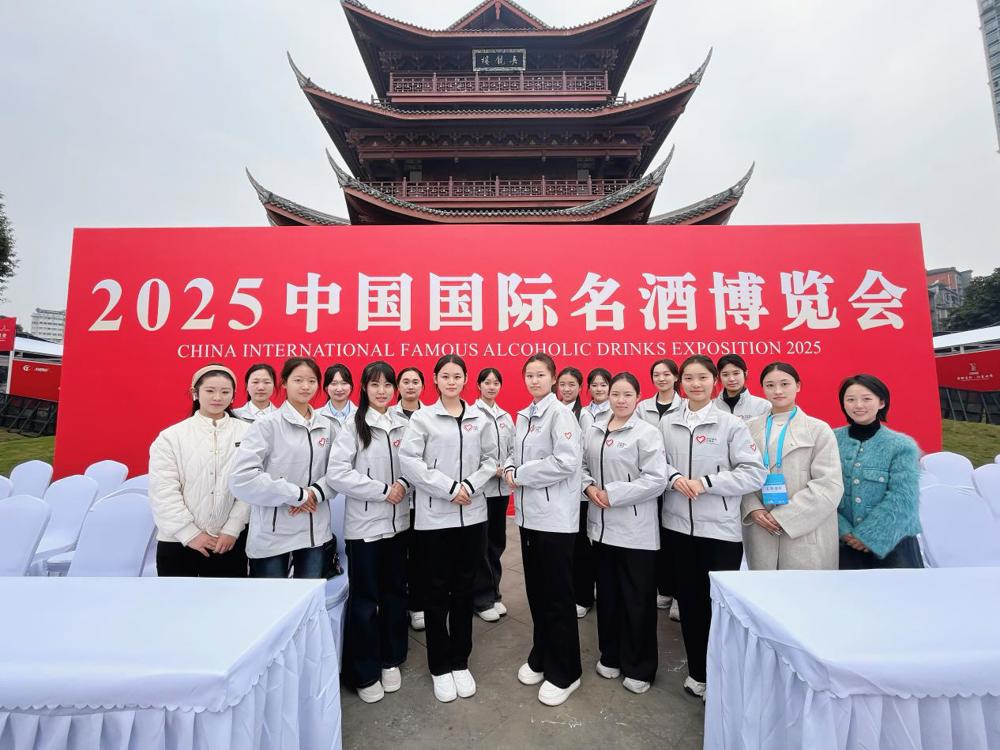 老师与学生合照