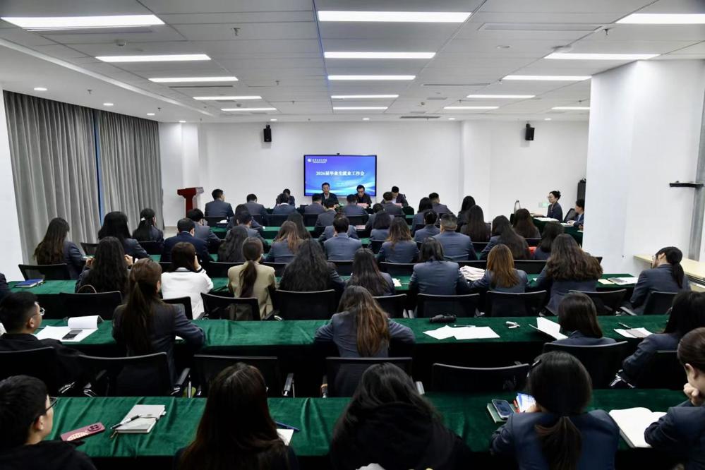 3c13bdb88c66d70587a41838725e166f