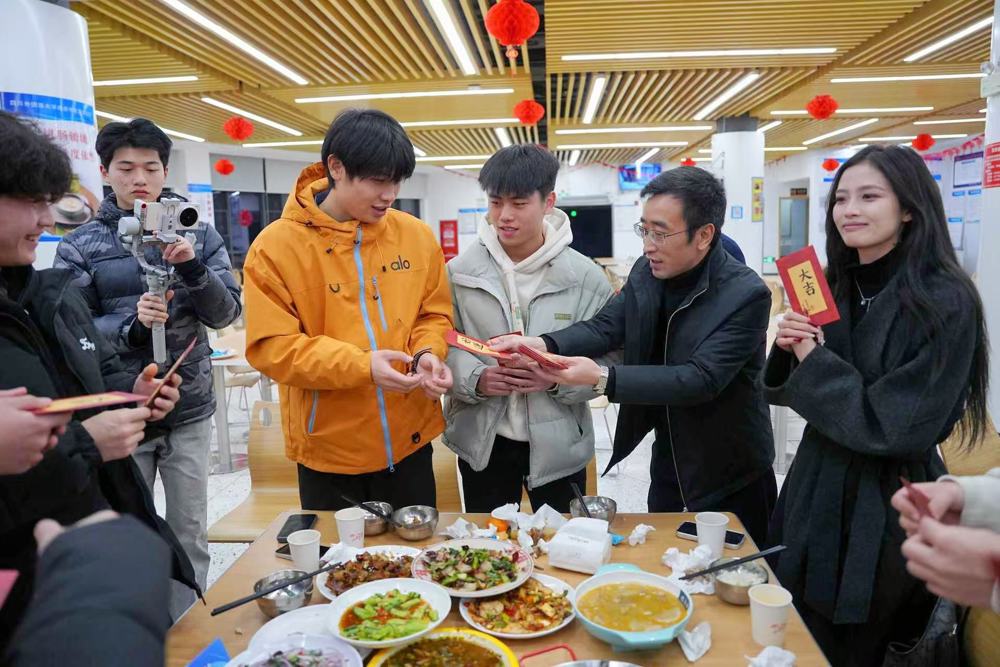 643b9b96a8efedbea1b42dae4538f720