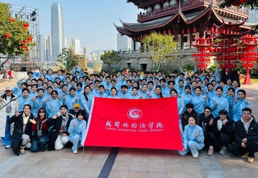 春晚幕后·成外力量④｜点点微光，汇成万丈光芒