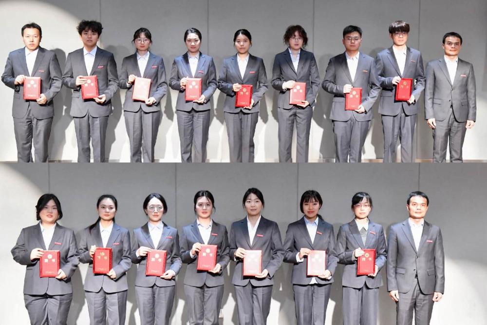 429da72250b5c37737eabc9e1d11b4af