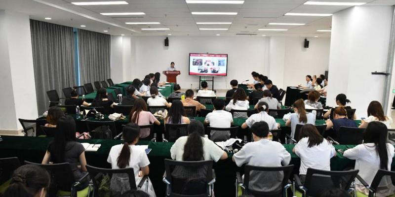 深耕社区阵地 复盘履职实效——校区召开学生社区功能型党支部书记暨社区辅导员述职会议