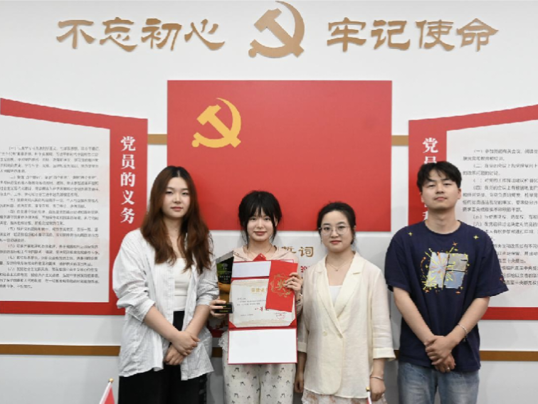 eb3d40b8477e4925a393a3b13a7bbbc4.png